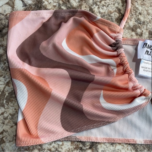 Like New! Princess Polly LATIANA 70s Swirl Vibes Halter Crop Top size 12 - Picture 4 of 6